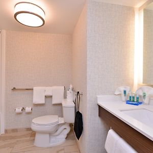 King Room Mobility or hearing accessible